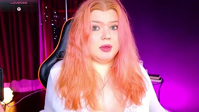 Snapshot of AriettaHeart chatting on November 25, 2025, 10:48 am AriettaHeart online show from November 25, 2025, 10:48 am