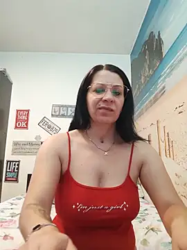 Snapshot of SugarDiamonds chatting on June 22, 2026, 6:21 am SugarDiamonds online show from June 22, 2026, 6:21 am