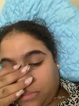 Snapshot of Ari_nny chatting on November 19, 2025, 7:52 am Ari nny online show from November 19, 2025, 7:52 am