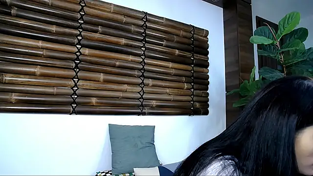 FayeSlate online show from December 3, 2025, 5:08 am