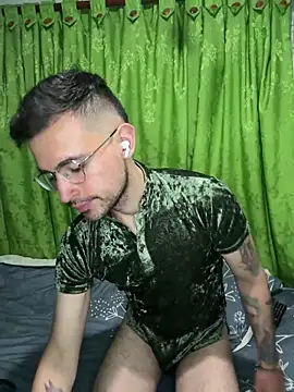 Snapshot of Axelcherry chatting on November 14, 2025, 5:22 am Axelcherry online show from November 14, 2025, 5:22 am