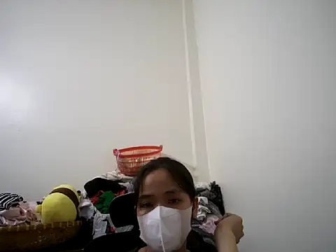 Snapshot of ---Lusi03--- chatting on July 14, 2026, 12:00 pm ---Lusi03--- online show from July 14, 2026, 12:00 pm