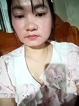 Snapshot of buom-xinh chatting on November 4, 2025, 1:37 pm buom-xinh online show from November 4, 2025, 1:37 pm