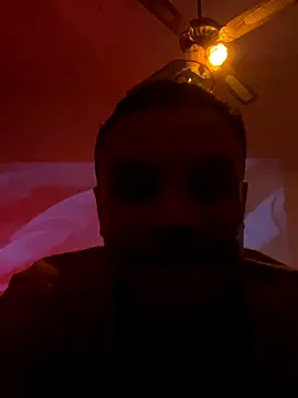 Snapshot of Manufring chatting on November 3, 2025, 4:28 am Manufring online show from November 3, 2025, 4:28 am