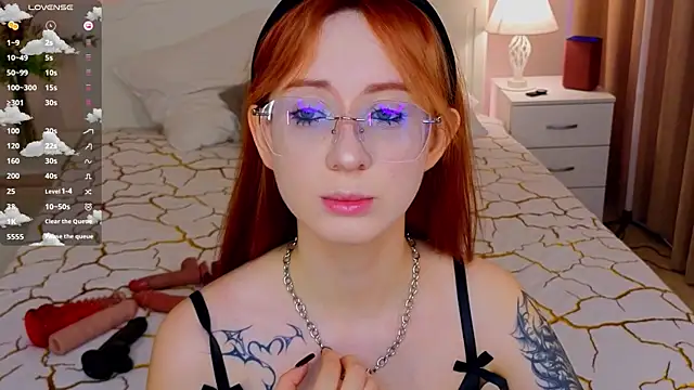 WICKEDEMBER online show from May 3, 2026, 1:44 am