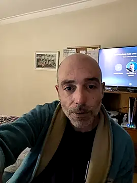 casalhottuga online show from November 10, 2025, 8:47 pm