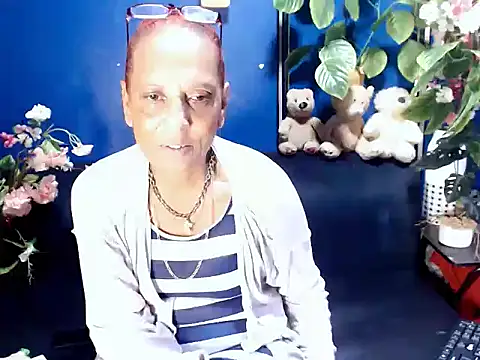 Snapshot of Hot_queen57 chatting on December 18, 2025, 4:33 pm Hot queen57 online show from December 18, 2025, 4:33 pm