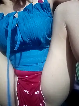 LenaLy2k online show from December 1, 2025, 11:38 pm