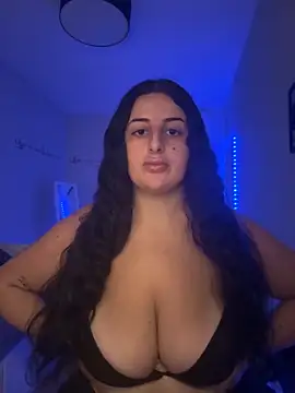 jojoa23 online show from November 14, 2025, 2:32 pm