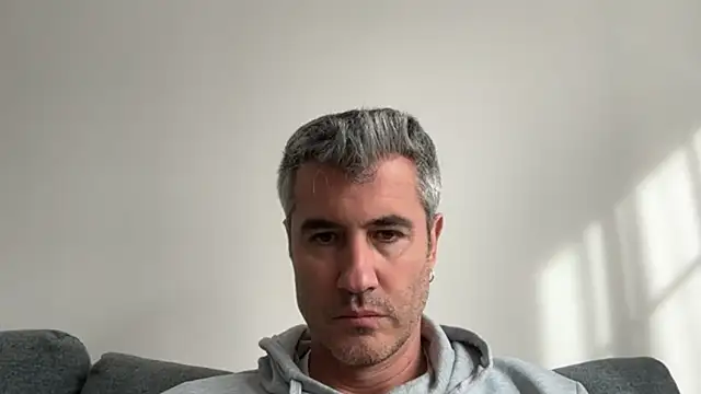 aprendiendo44 online show from November 4, 2025, 9:46 am