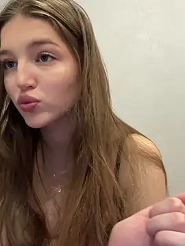 Snapshot of hopbunny chatting on November 14, 2025, 7:17 pm hopbunny online show from November 14, 2025, 7:17 pm