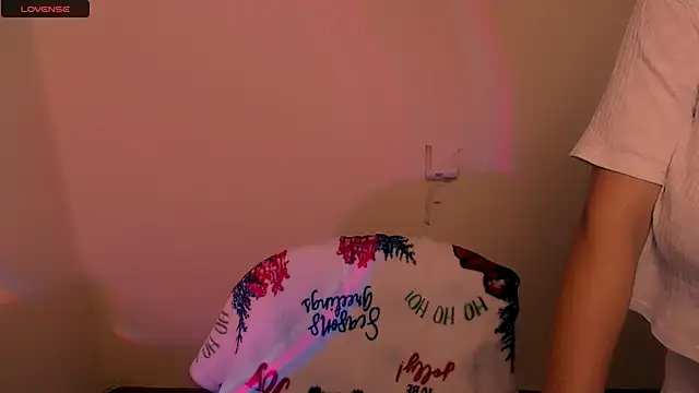 AlinaDoll  online show from December 1, 2025, 10:38 am