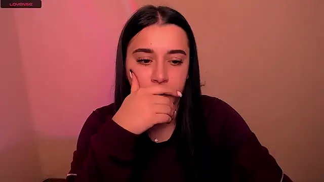 AlinaDoll  online show from December 18, 2025, 8:19 am