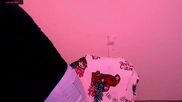 AlinaDoll  online show from November 18, 2025, 8:39 am