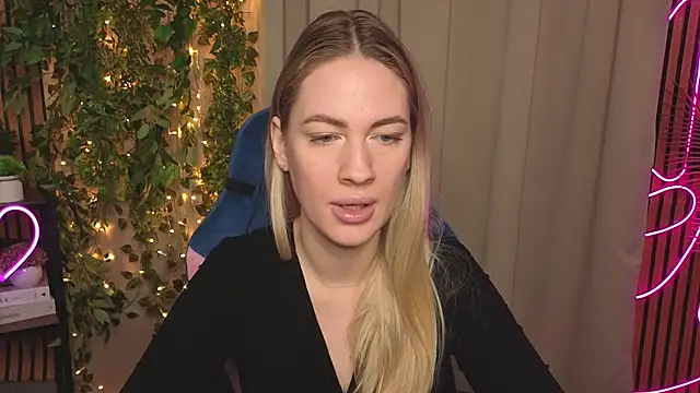 TonyaReid online show from December 14, 2025, 9:59 am