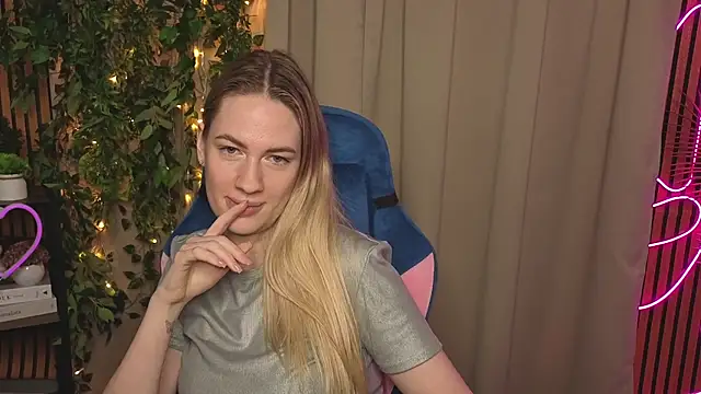 TonyaReid online show from December 13, 2025, 8:04 pm