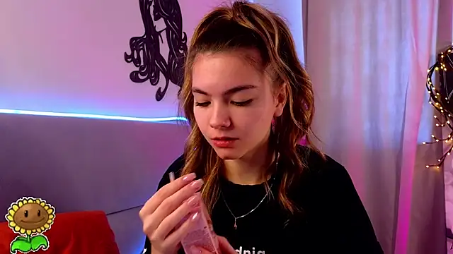 MargieDavidson online show from March 13, 2026, 8:41 am