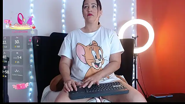 Snapshot of wandalive chatting on November 7, 2025, 5:34 am wandalive online show from November 7, 2025, 5:34 am