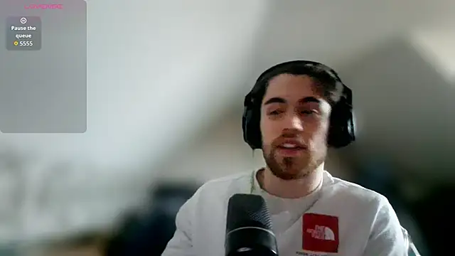 moneydollycams online show from February 6, 2026, 1:40 pm