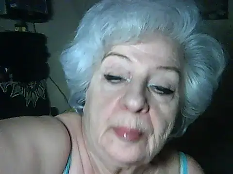Snapshot of ValeriaKroww chatting on August 6, 2026, 5:41 pm ValeriaKroww online show from August 6, 2026, 5:41 pm