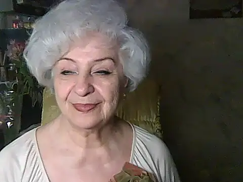 Snapshot of ValeriaKroww chatting on May 15, 2026, 4:43 am ValeriaKroww online show from May 15, 2026, 4:43 am