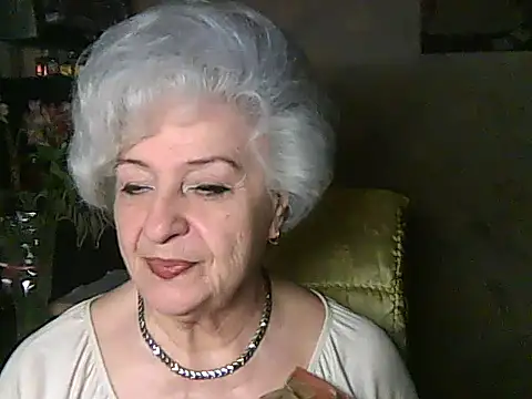 Snapshot of ValeriaKroww chatting on May 15, 2026, 5:11 pm ValeriaKroww online show from May 15, 2026, 5:11 pm