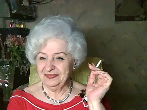 Snapshot of ValeriaKroww chatting on May 14, 2026, 4:37 pm ValeriaKroww online show from May 14, 2026, 4:37 pm