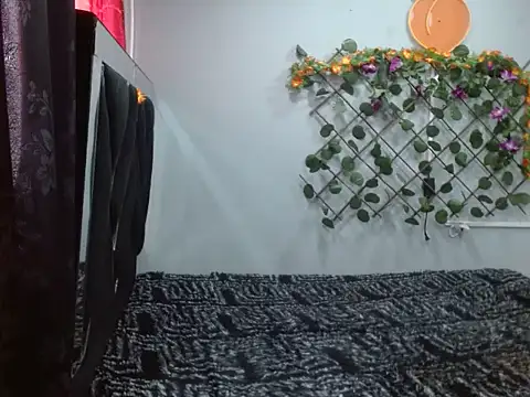 Snapshot of Andrea04_hot chatting on November 12, 2025, 7:51 pm Andrea04 hot online show from November 12, 2025, 7:51 pm