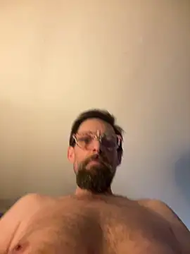 biggdaddyandqueenn online show from January 13, 2026, 7:51 pm