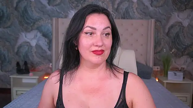 Snapshot of VelvetLuck chatting on June 19, 2026, 1:11 am VelvetLuck online show from June 19, 2026, 1:11 am