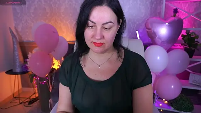 VelvetLuck online show from February 17, 2026, 2:58 pm