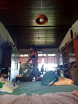 TransKylieX online show from November 10, 2025, 6:35 pm