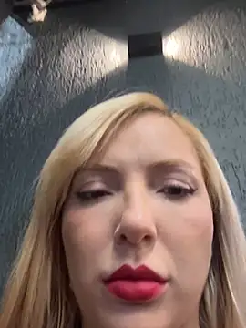 melisboa online show from May 16, 2026, 2:54 am