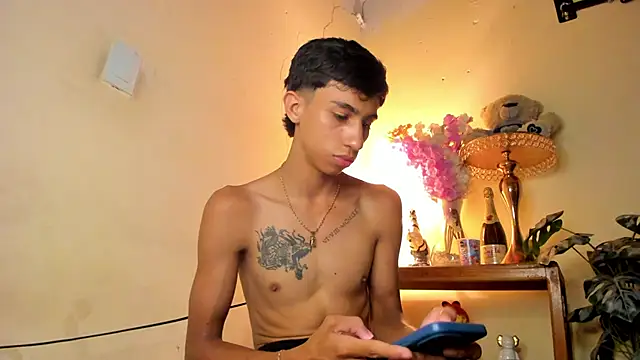 lucian davii online show from December 3, 2025, 5:56 pm