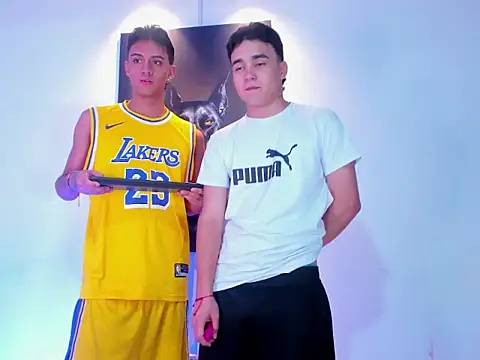 Snapshot of stiven_24cm chatting on November 9, 2025, 12:14 am stiven 24cm online show from November 9, 2025, 12:14 am