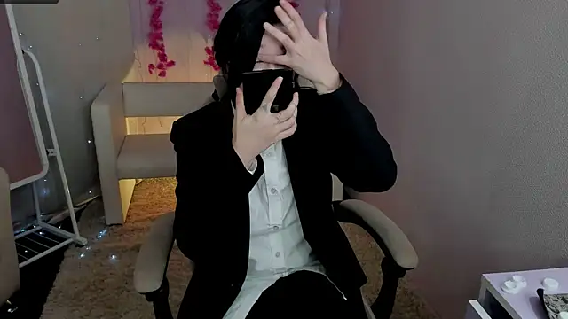 Hanako Rey online show from November 27, 2025, 1:33 pm