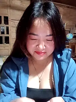 Bee-bgolden online show from December 3, 2025, 3:33 pm