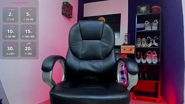 Snapshot of Alex_king27 chatting on March 21, 2026, 11:08 pm Alex king27 online show from March 21, 2026, 11:08 pm