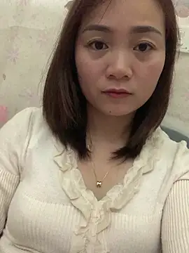 Snapshot of Bana-gibee chatting on December 1, 2025, 3:24 pm Bana-gibee online show from December 1, 2025, 3:24 pm