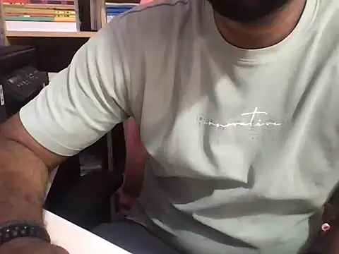 KingCobra 07 online show from April 24, 2026, 2:57 am