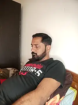 Snapshot of RubyEntity chatting on January 15, 2026, 3:54 am RubyEntity online show from January 15, 2026, 3:54 am