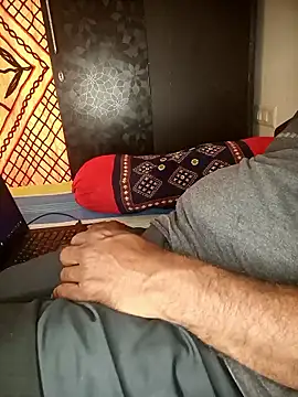 Snapshot of RubyEntity chatting on January 8, 2026, 8:31 am RubyEntity online show from January 8, 2026, 8:31 am