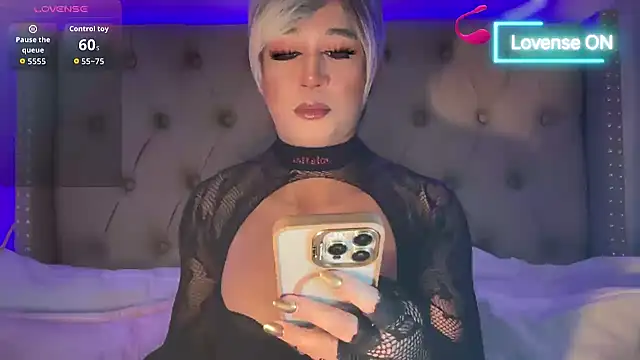 Snapshot of desirable_miya chatting on April 3, 2026, 1:06 pm desirable miya online show from April 3, 2026, 1:06 pm