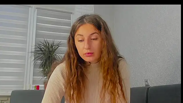 jessica kitti online show from November 7, 2025, 7:13 am