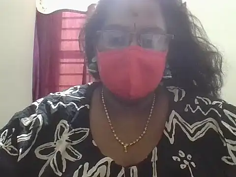 Snapshot of hootypriya chatting on April 20, 2026, 7:22 am hootypriya online show from April 20, 2026, 7:22 am
