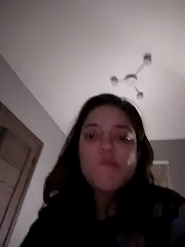 Snapshot of LinaGlow_ chatting on November 8, 2025, 10:35 pm LinaGlow online show from November 8, 2025, 10:35 pm