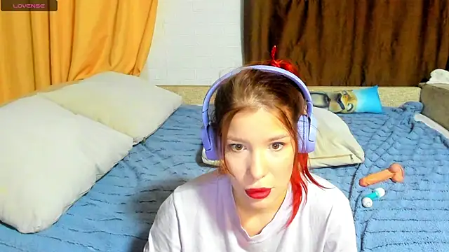 Eva purrr  online show from January 14, 2026, 9:40 pm