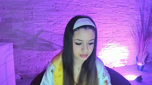 BellaNoir  online show from February 4, 2026, 5:57 am