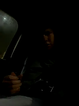 slutswe online show from November 6, 2025, 8:13 pm