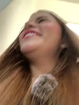 violettabond online show from July 27, 2026, 12:45 pm